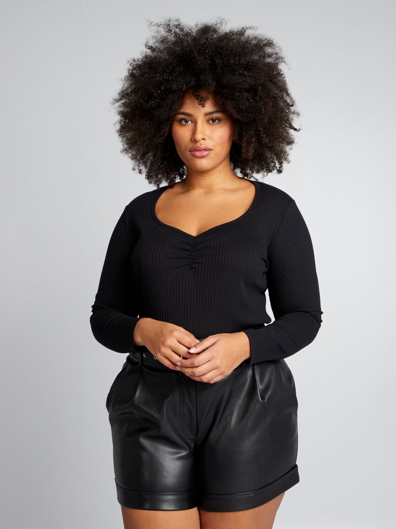 T-shirt canelada com gola em bico de fantasia Preto - Kiabi