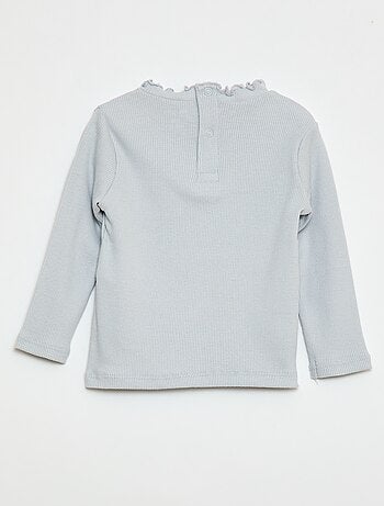 T-shirt canelado com gola ondulada