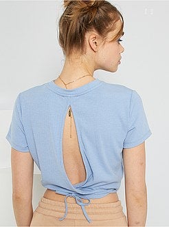 T-shirt com abertura atrás - Kiabi