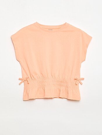 T-shirt com aplicação smock e laços na cintura