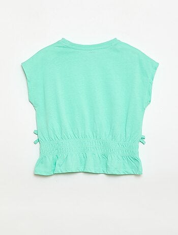 T-shirt com aplicação smock e laços na cintura