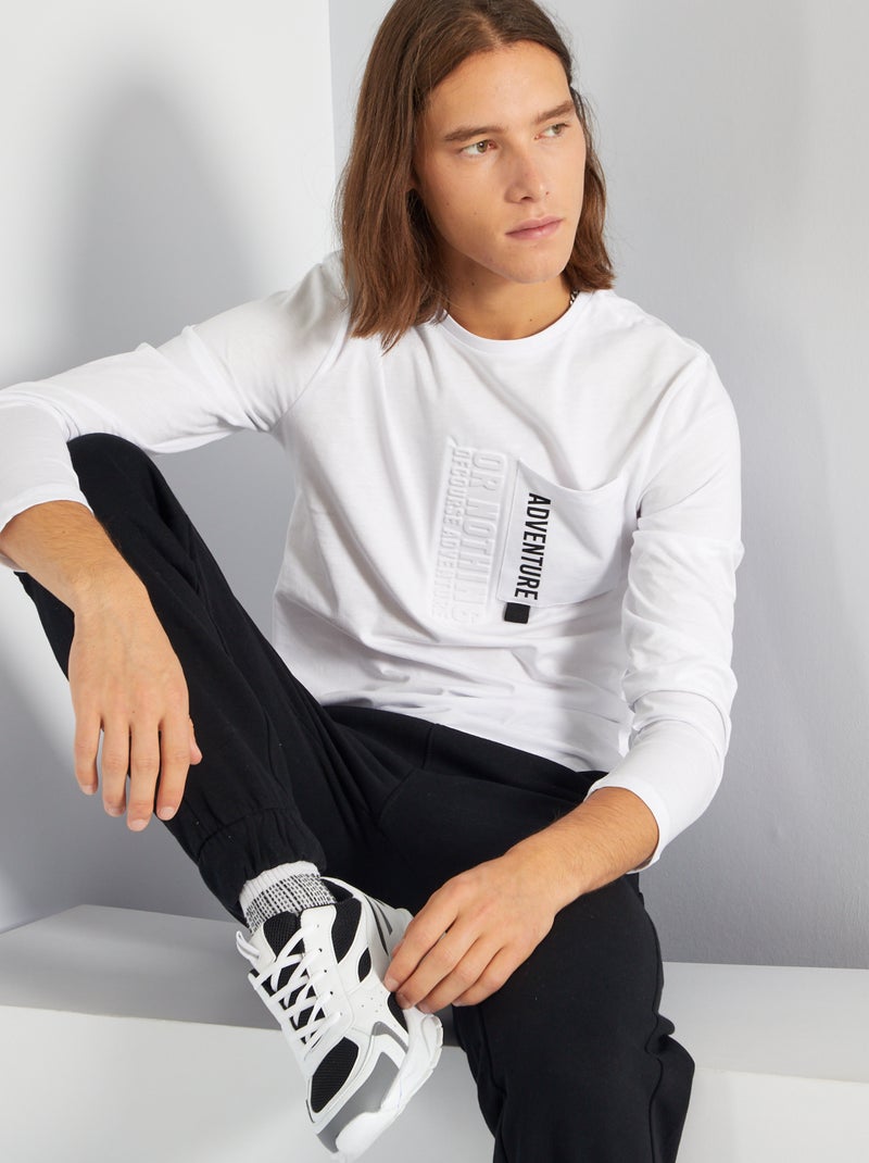 T-shirt com bolso com texto em relevo BRANCO - Kiabi