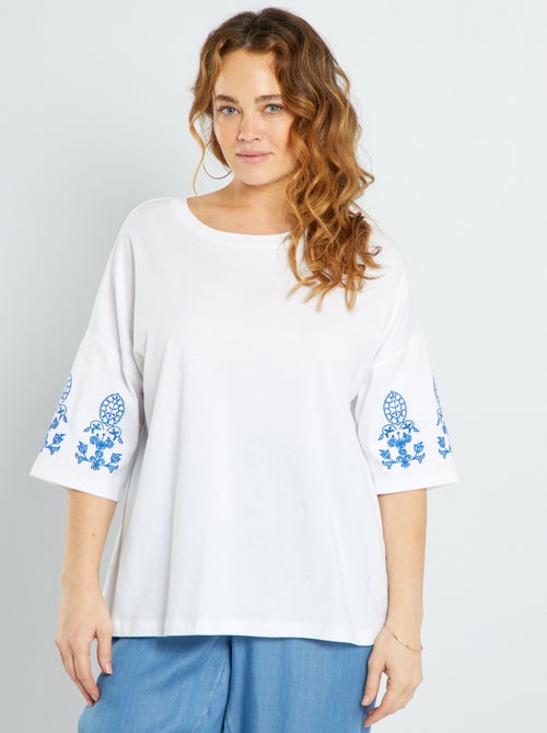 T-shirt com bordado - Kiabi