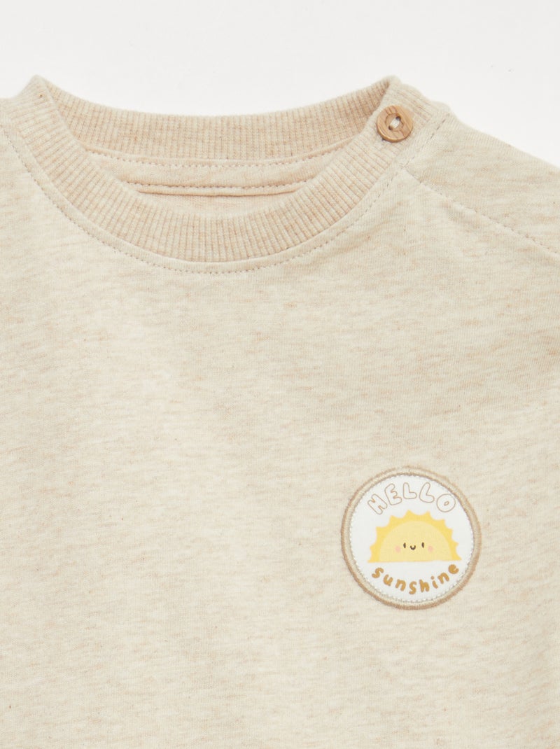 T-shirt com bordado no peito Bege - Kiabi