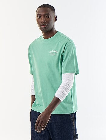 T-shirt com bordados e mangas curtas