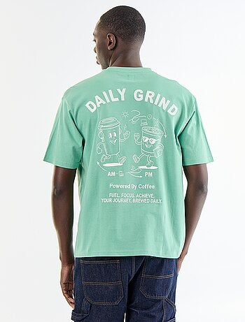 T-shirt com bordados e mangas curtas