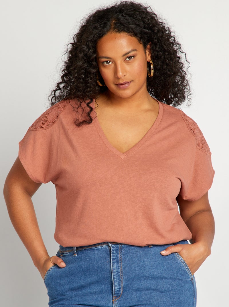T-shirt com bordados ROSA - Kiabi