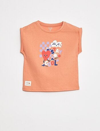 T-shirt com cavas curtas dobradas - Grafik Edition