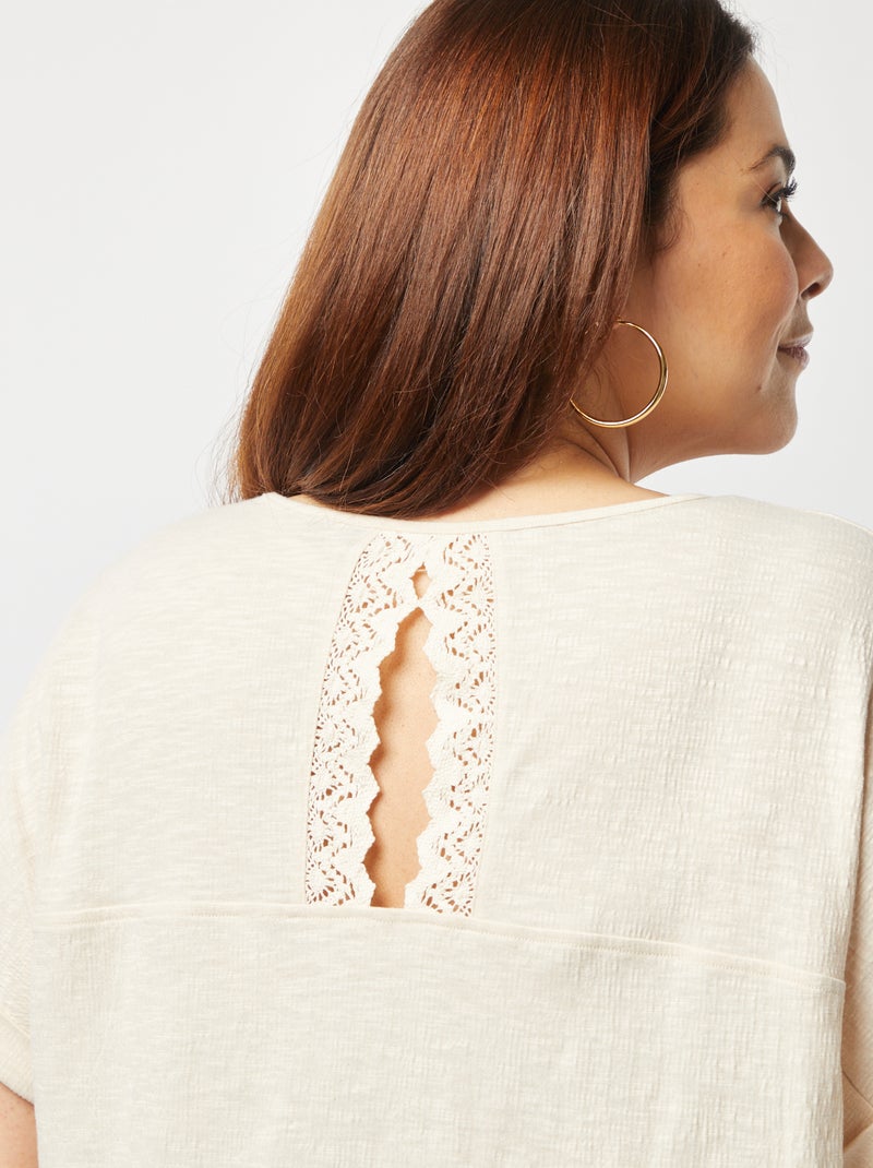 T-shirt com costas em macramé bege - Kiabi