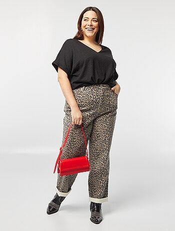 T-shirt com costas em macramé