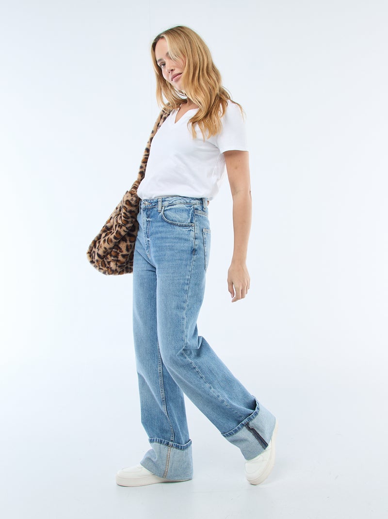 T-shirt com decote em V Branco - Kiabi