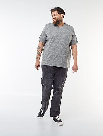 T-shirt com decote em V