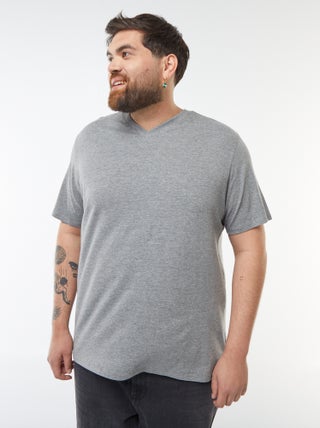 T-shirt com decote em V