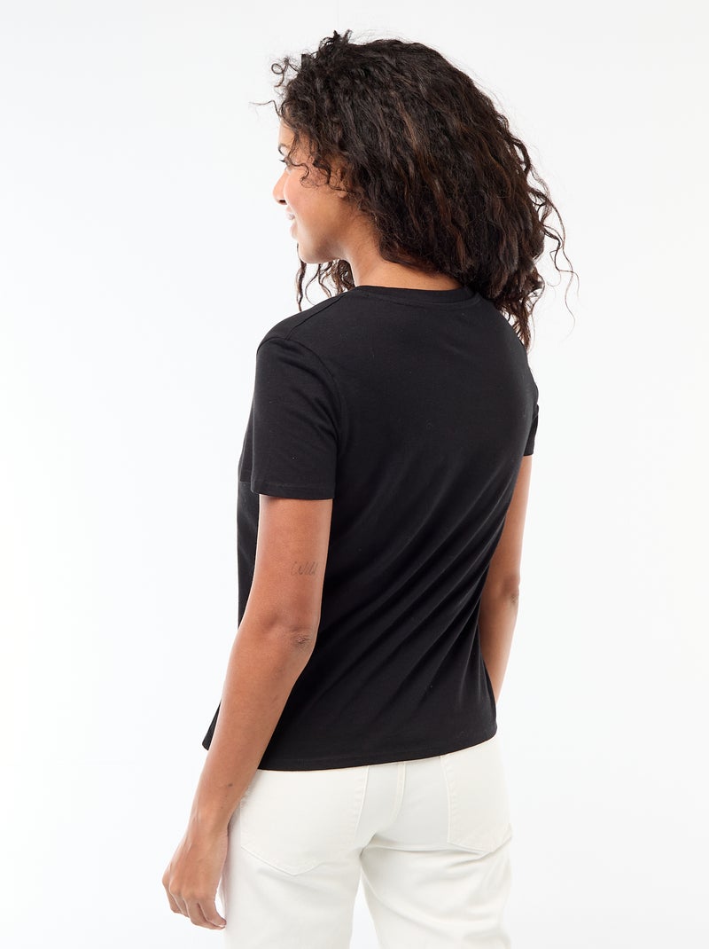 T-shirt com decote em V Preto - Kiabi