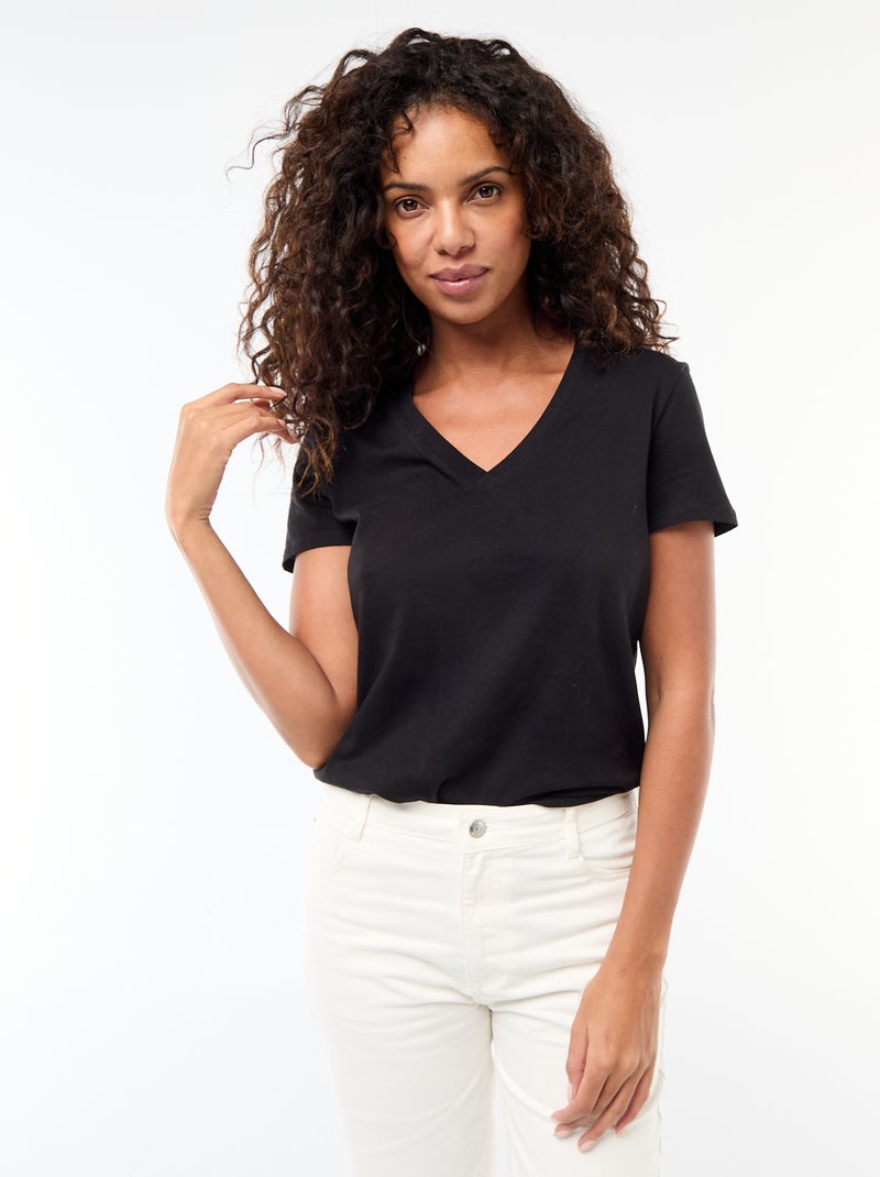T-shirt com decote em V Preto - Kiabi