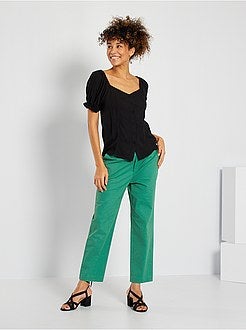 T-shirt com decote quadrado - Kiabi