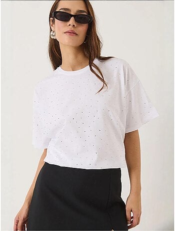 T-shirt com detalhe de lantejoulas e gola redonda, manga curta lucci