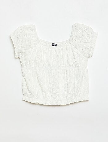 T-shirt com efeito smock e bordado inglês
