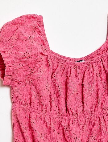 T-shirt com efeito smock e bordado inglês