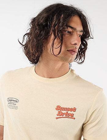 T-shirt com Estampa Frente e Verso e Mangas Curtas