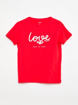 T-shirt com estampado e mensagem de manga curta