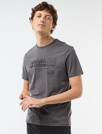 T-shirt com estampado fantasia