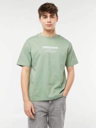 T-shirt com estampado frontal