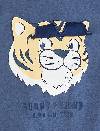 T-shirt com estampado, manga curta e gola redonda