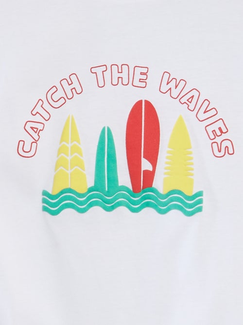 T-shirt com estampado, manga curta e gola redonda - Kiabi