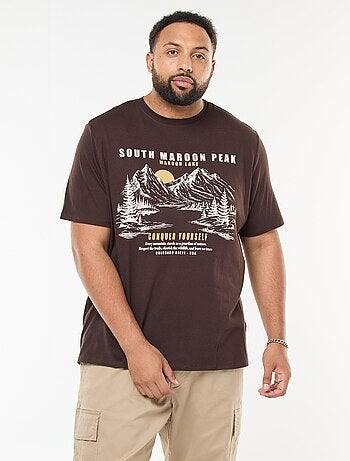 T-shirt estampado de manga curta e gola redonda