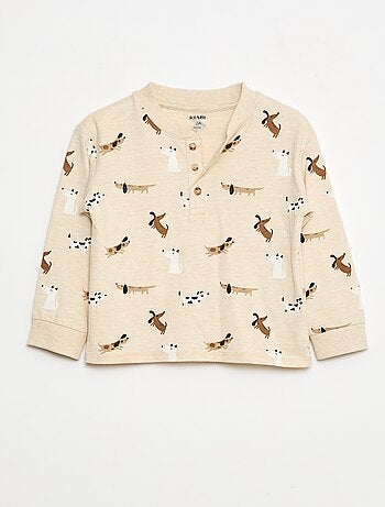 T-shirt com gola abotoada e estampado