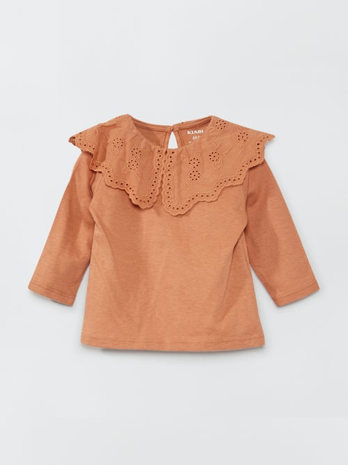 T-shirt com gola claudine em bordado inglês - Kiabi