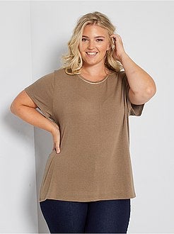 T-shirt com gola dourada - Kiabi