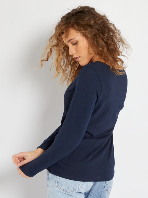 T-shirt com gola em bico - Kiabi