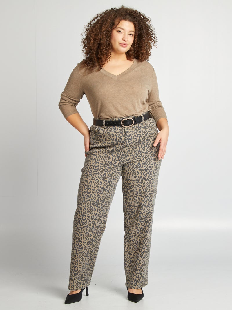 T-shirt com gola em bico CASTANHO - Kiabi