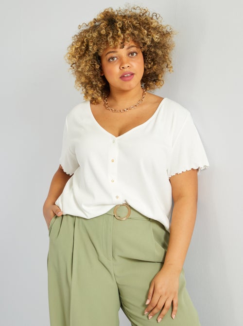 T-shirt com gola em bico com botões - Kiabi
