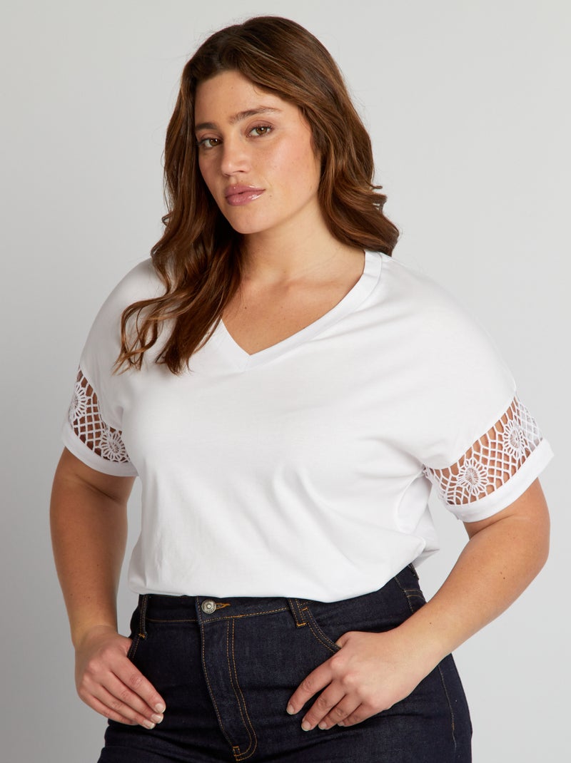 T-shirt com gola em bico de mangas ajuradas Branco - Kiabi