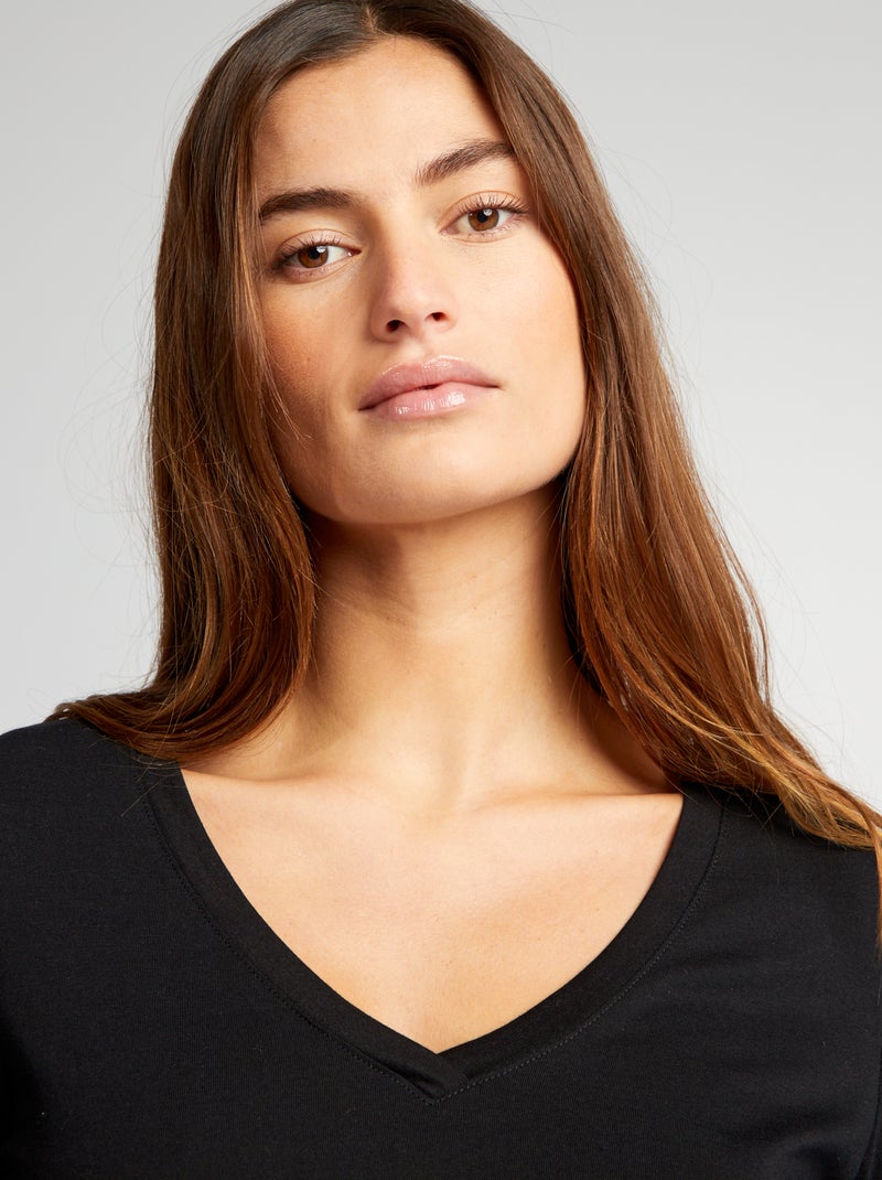 T-shirt com gola em bico Preto - Kiabi