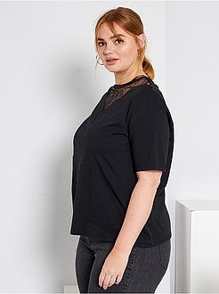 T-shirt com gola em renda - Kiabi