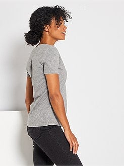 T-shirt com gola em V - Kiabi