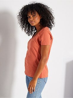 T-shirt com gola em V - Kiabi