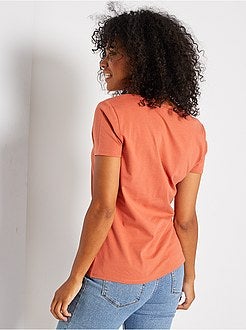 T-shirt com gola em V - Kiabi