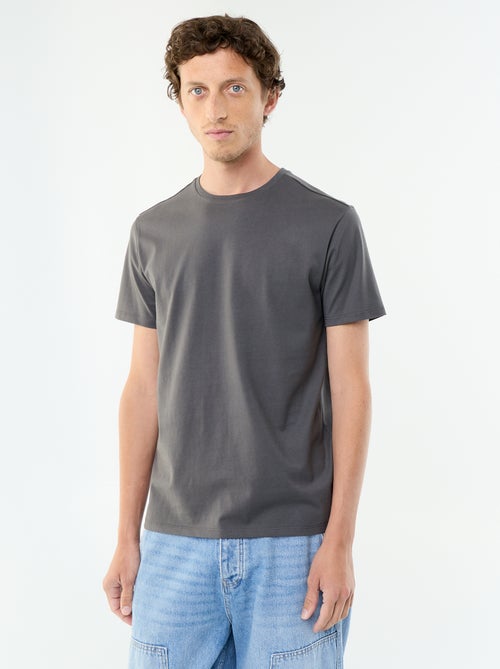 T-shirt com gola redonda de algodão - Kiabi T-shirt com gola redonda de algodão - Kiabi