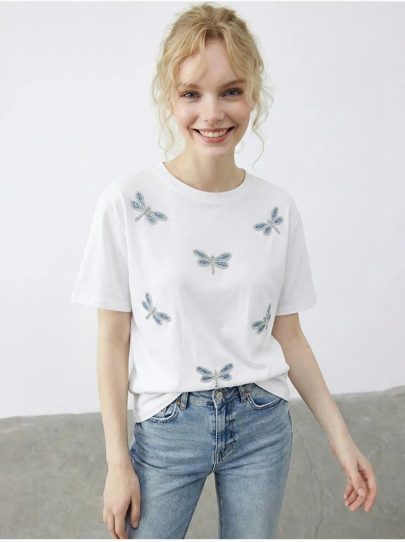 T-shirt com gola redonda e corte descontraído, bordado lucci Branco - Kiabi