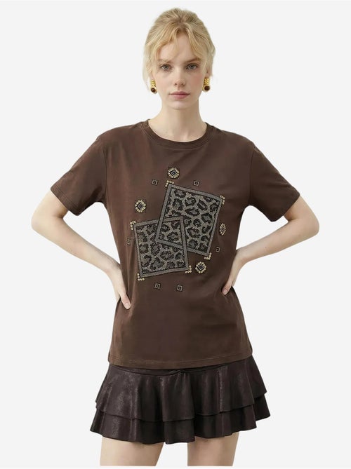 T-shirt com gola redonda e estampado geométrico de lantejoulas lucci - Kiabi T-shirt com gola redonda e estampado geométrico de lantejoulas lucci - Kiabi