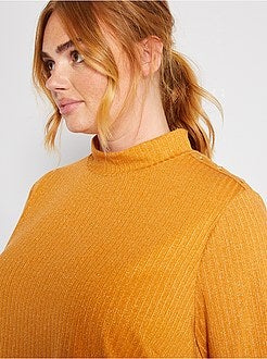 T-shirt com gola subida - Kiabi