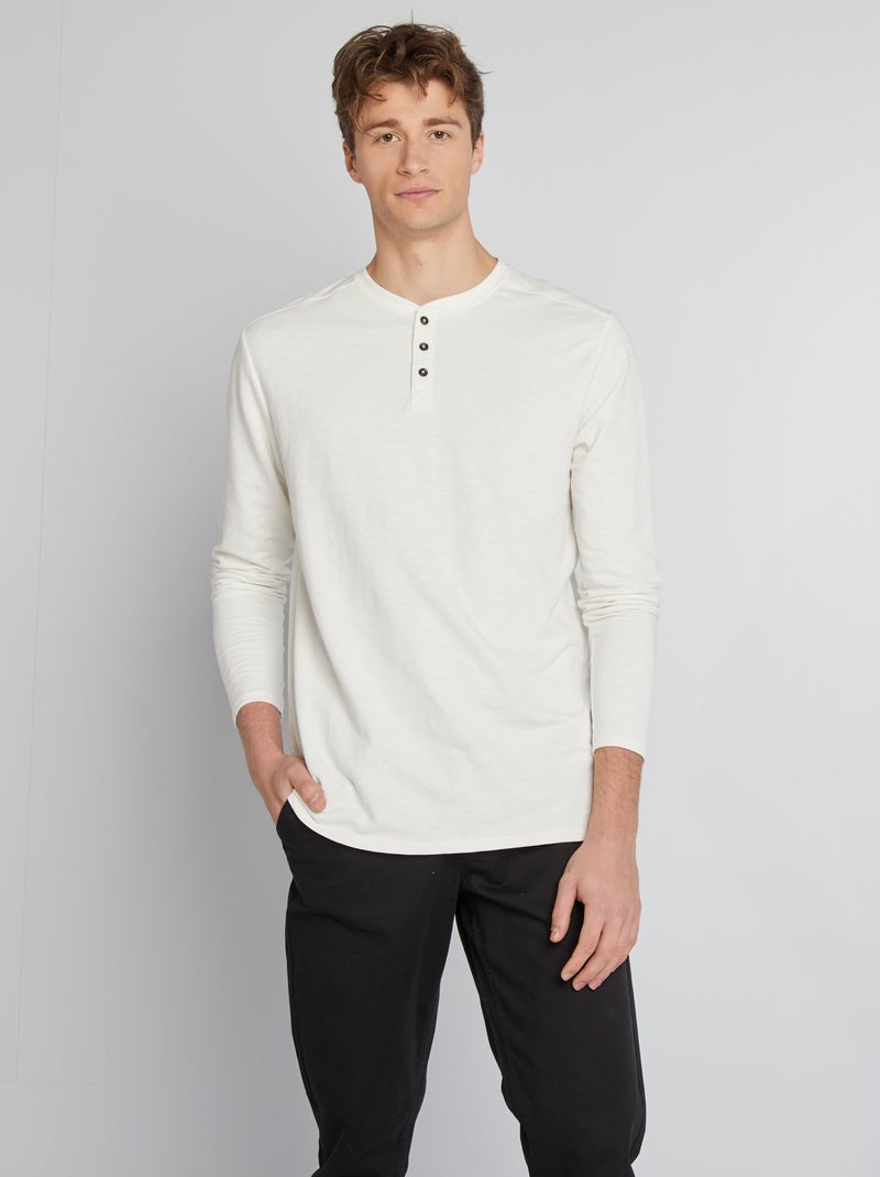 T-shirt com gola tunisina Branco - Kiabi