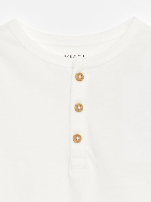 T-shirt com gola tunisina - Kiabi