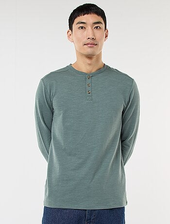 T-shirt com gola tunisina de manga comprida