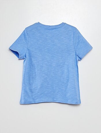 T-shirt com gola tunisina de manga curta